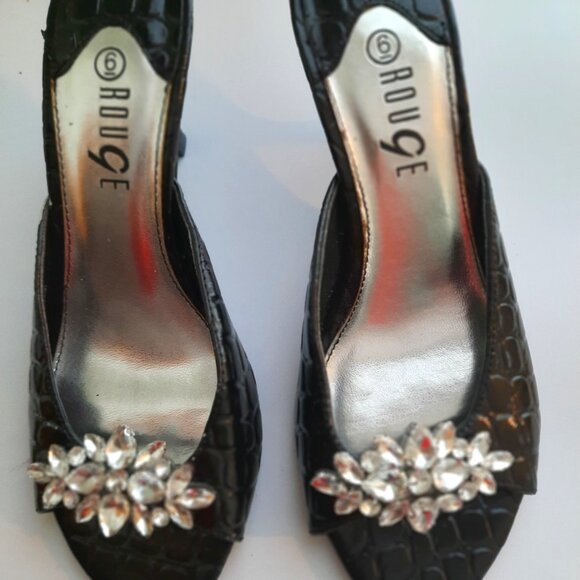 Rouge! Shoes - Brand New Sandals Suitable For Every Occasion